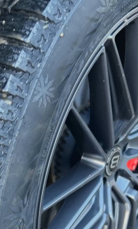 2023+ Range Rover and Range Rover Sport 22" Winter Tire and Wheel Package (Studded Continental Tires and Braelin Wheels)