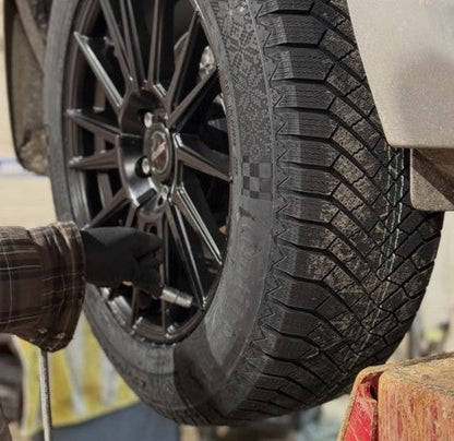 2018+ Volvo XC60 18" Winter Tire and Wheel Package (Studless Continental Tires and Fast Wheels)